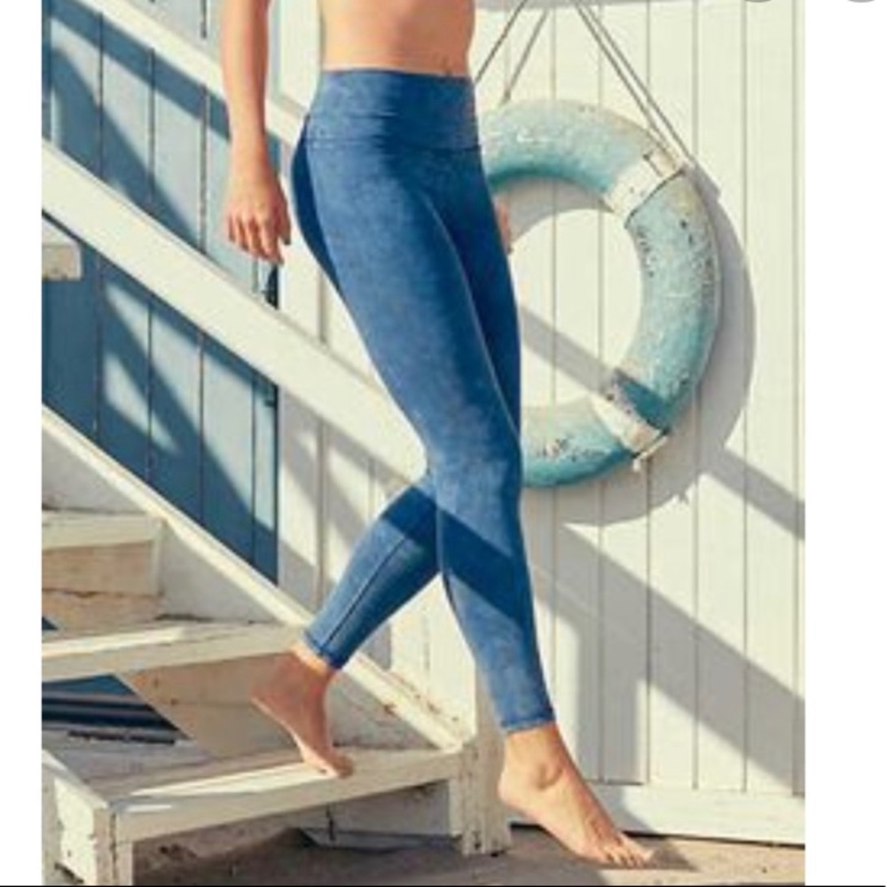 Aerie Chill Play Move blue wash leggings